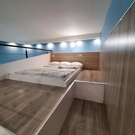 Apartman Economy And Budapest